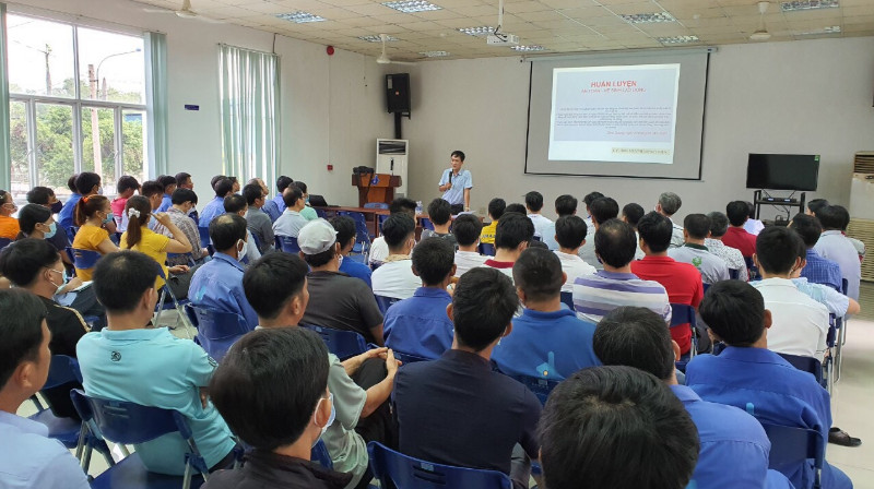 Bất cứ ai làm việc tại các doanh nghiệp đều cần được huấn luyện an toàn vệ sinh lao động